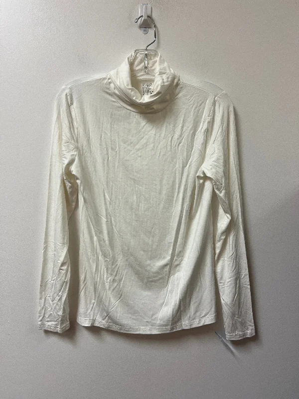 Top Long Sleeve By Clothes Mentor In White, Size: M