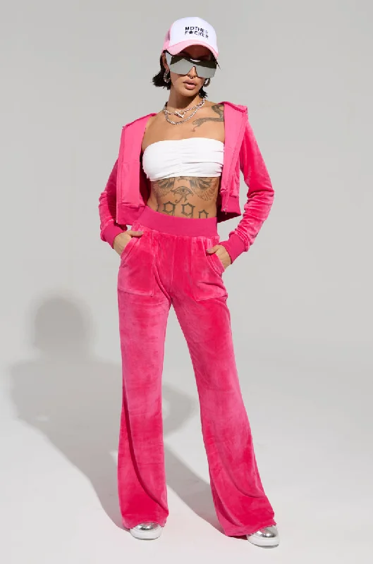 VELOUR GALORE STRAIGHT LEG JOGGER IN PINK