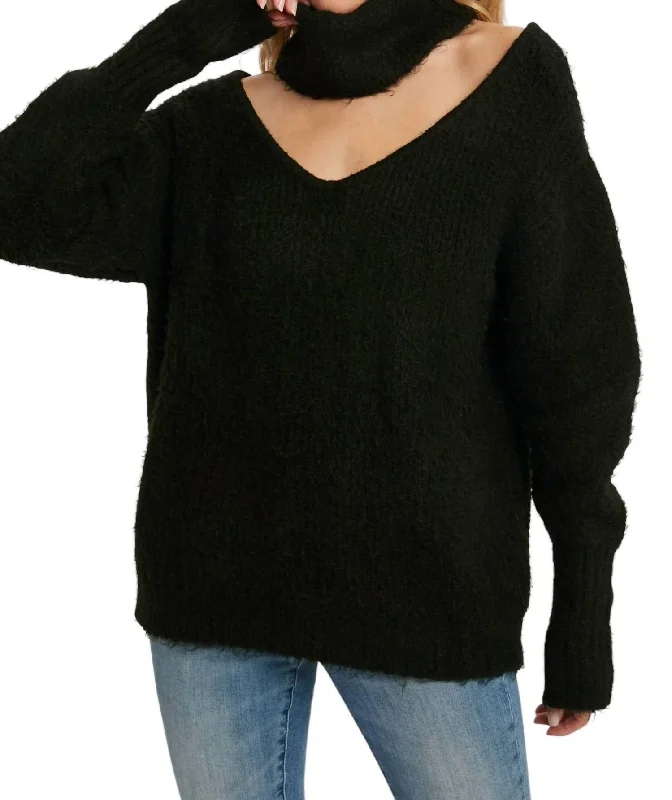 Turtleneck Cutout Sweater In Black